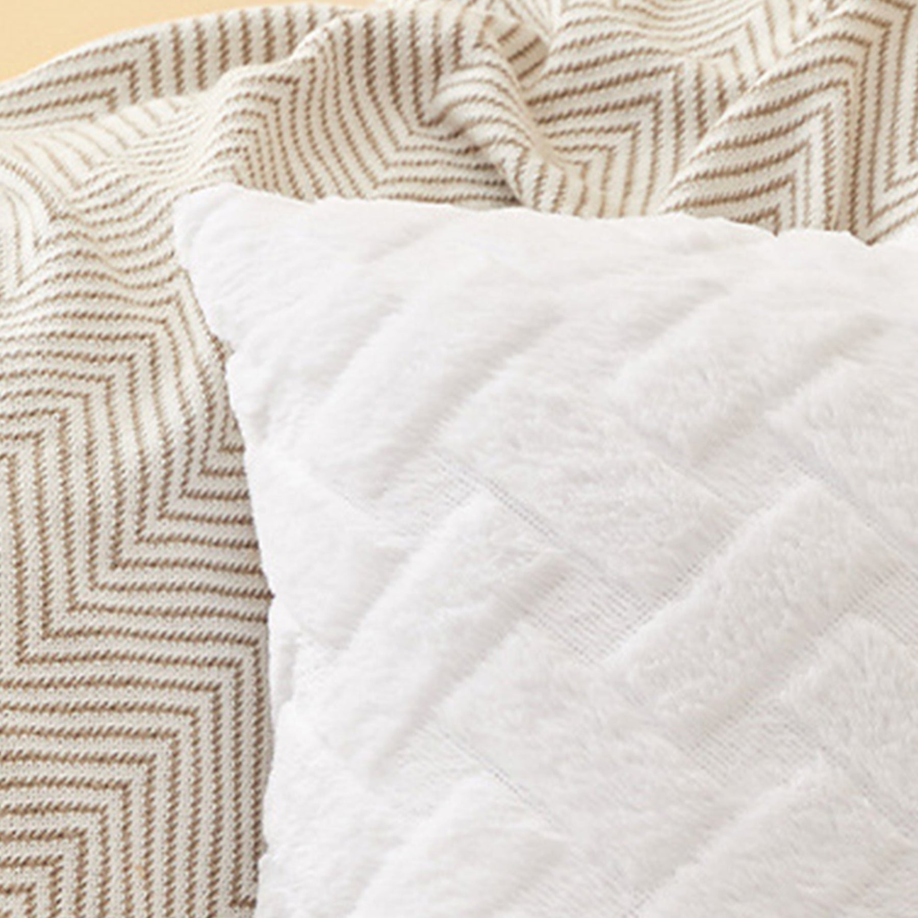 CAPRI Coussin carré en tissu à motifs blanc 43x43 cm