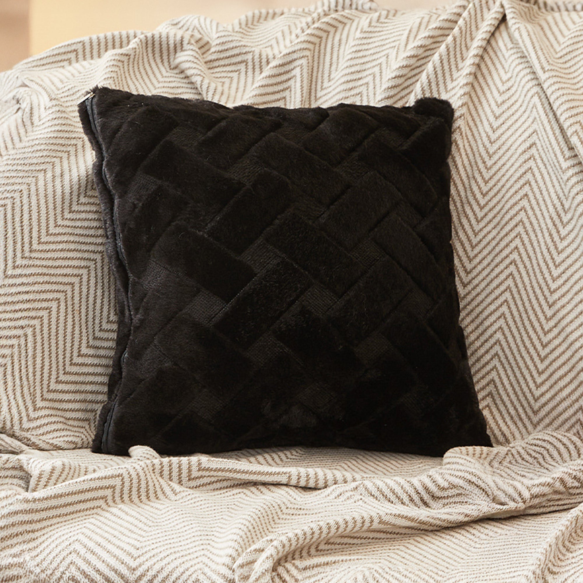 CAPRI Coussin carré en tissu à motifs noir 43x43 cm