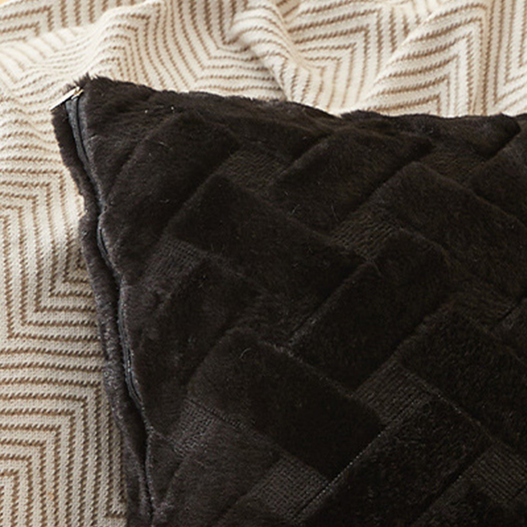 CAPRI Coussin carré en tissu à motifs noir 43x43 cm