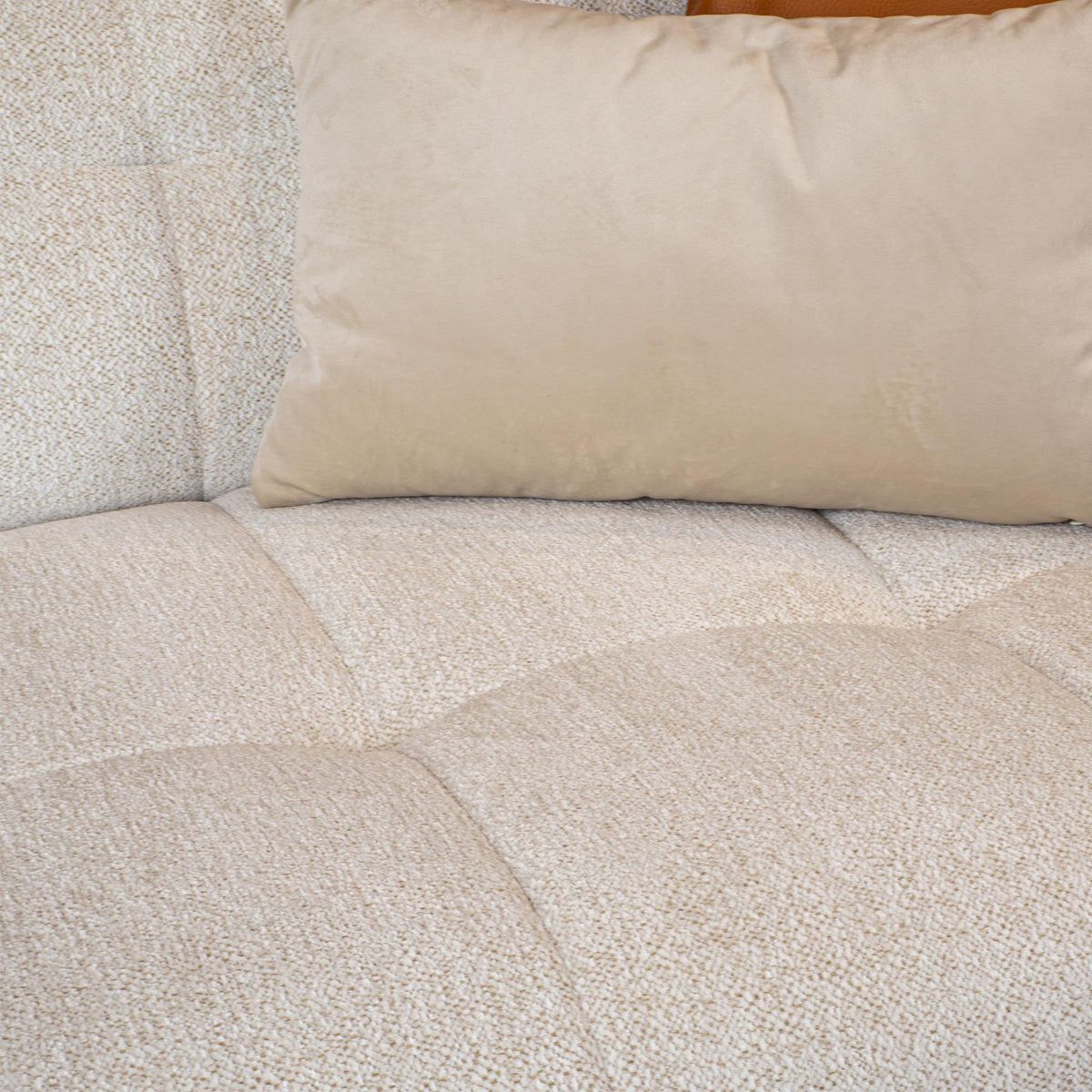 DEYNA Canapé d’angle en tissu capitonné beige - Angle gauche