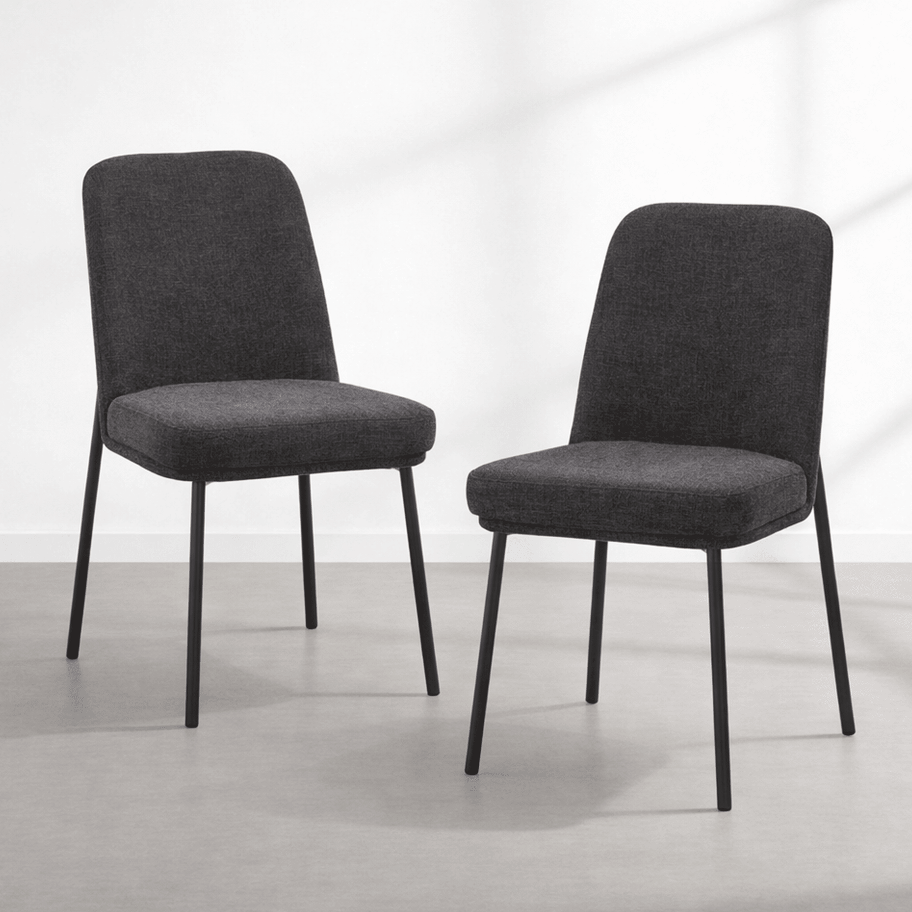 KAYNA Lot de 2 chaises en tissu gris foncé pieds en métal noir