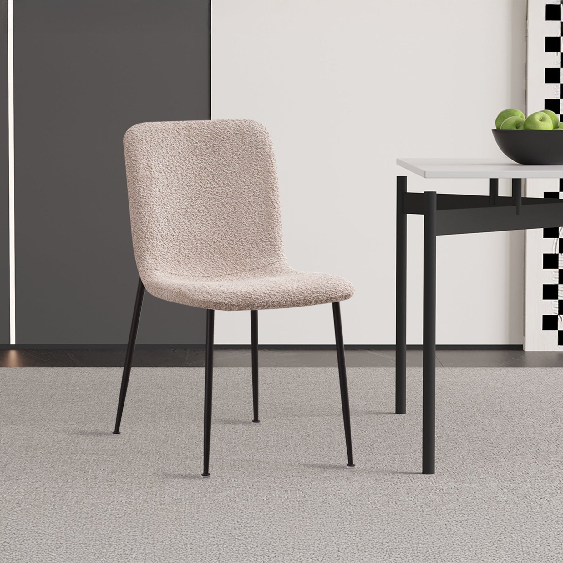 LEONOR Lot de 2 chaises en tissu bouclette beige pieds en métal noir