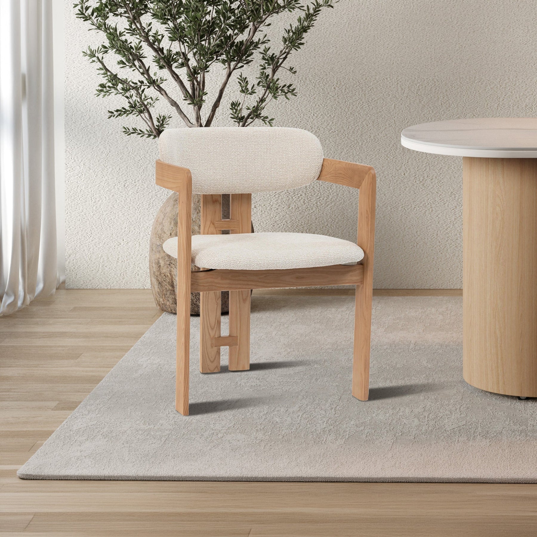 SANDRA  Lot de 2 chaises de repas en tissu beige pieds en chêne massif clair