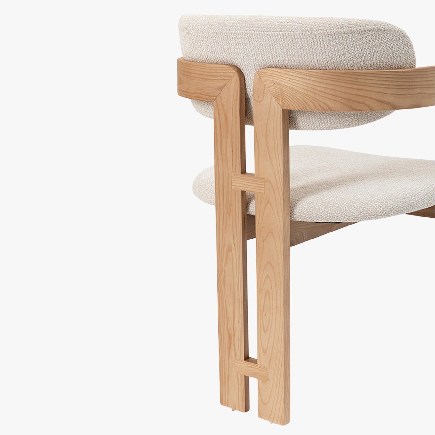 SANDRA  Lot de 2 chaises de repas en tissu beige pieds en chêne massif clair